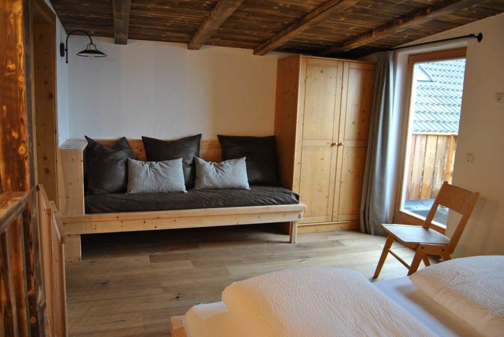 Ferienwohnung-Almstadel-Galtinerhof-Südtirol-Schlafen-1024x685