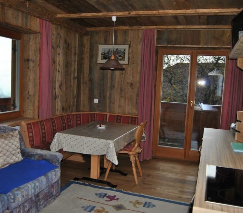 Ferienwohnung-Almstadel-Galtinerhof-Südtirol-Wohnbereich-1024x685